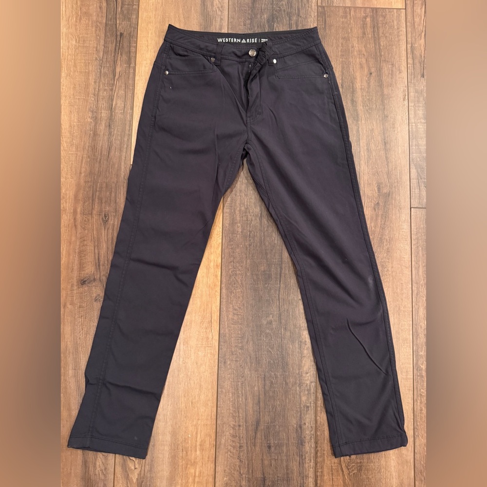Western Rise Navy straight slim travel pant 30 men’s